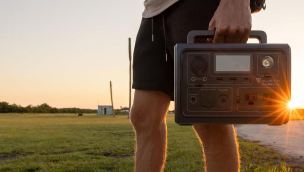 bring a portable solar generator on adventure