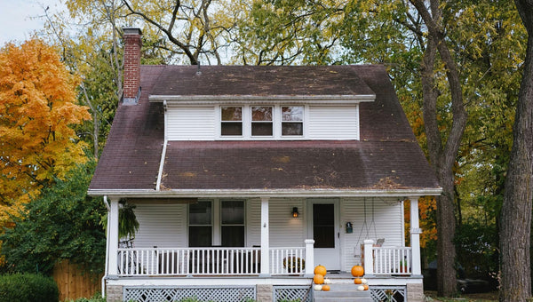 How Many Solar Panels Do I Need to Power My Tiny House?