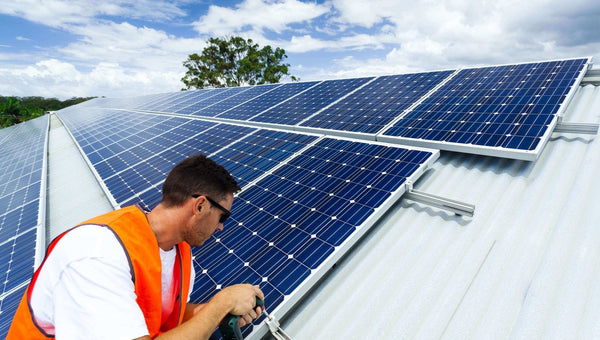 How Do I Know If I Need to Repair Solar Panels?