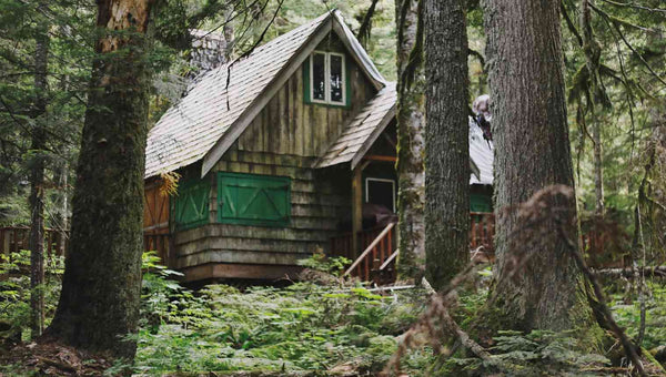 A Handy Guide to Solar Generators for Off-Grid Living